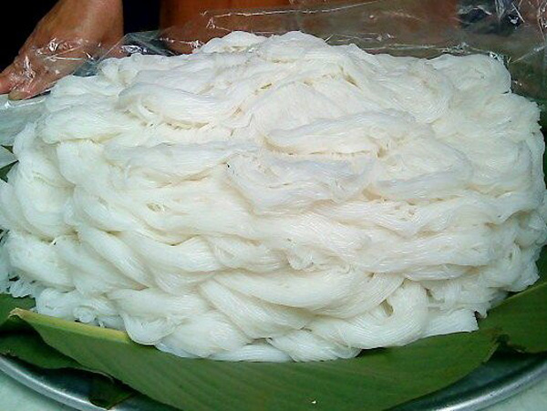 Về Cổ Loa, ăn bún Mạch Tràng